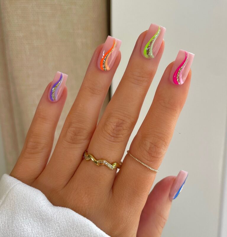 30 Summer Nail Designs That Are Too Pretty to Pass Up