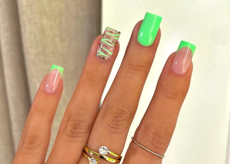 25+ Gorgeous French Tip Summer Nails with a Modern Twist